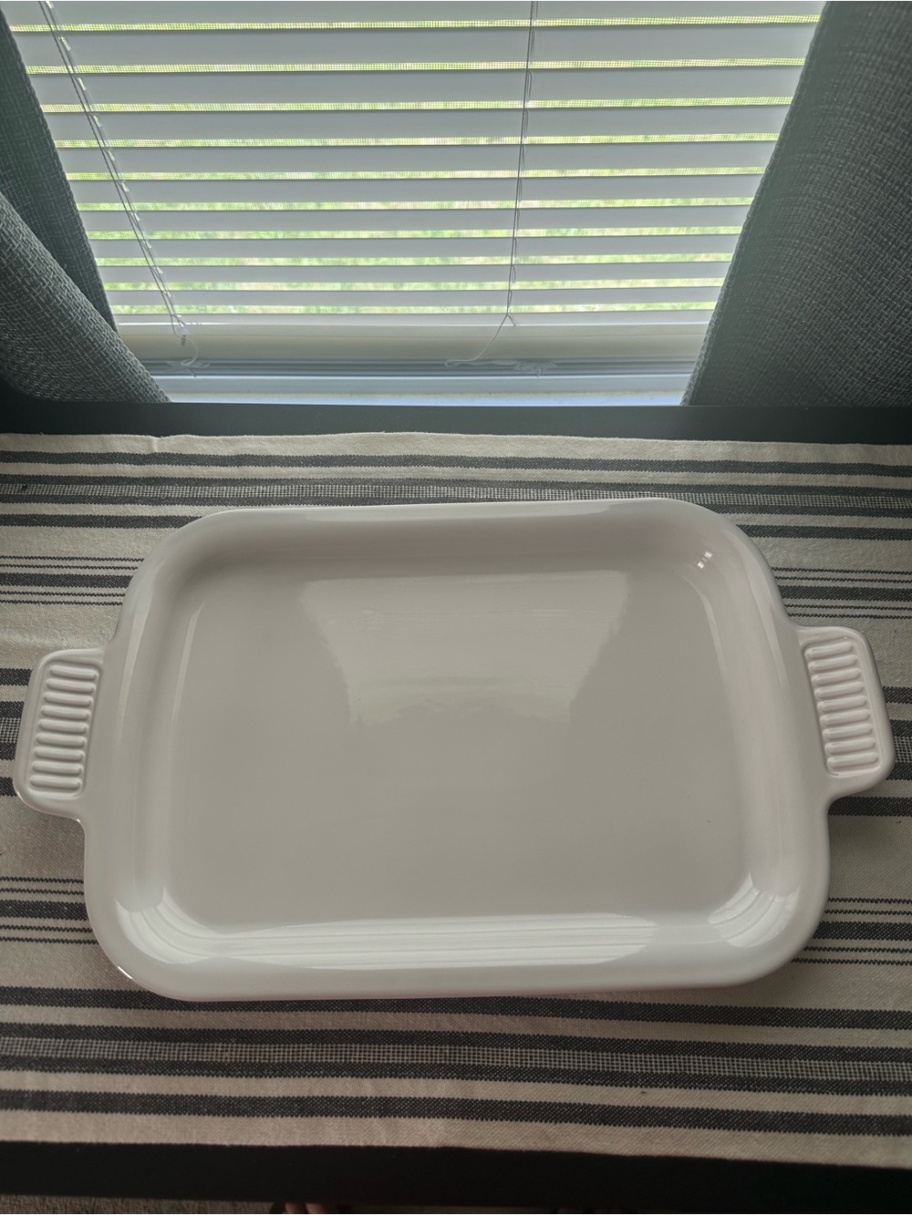 Le Creuset stoneware tray - white